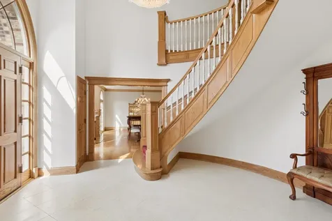 9 Squire Lane St. Charles IL 60174