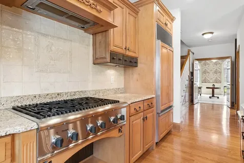 9 Squire Lane St. Charles IL 60174