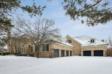 9 Squire Lane St. Charles IL 60174