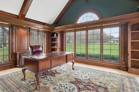 9 Squire Lane St. Charles IL 60174