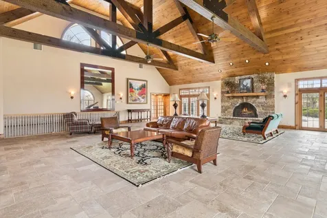 9 Squire Lane St. Charles IL 60174