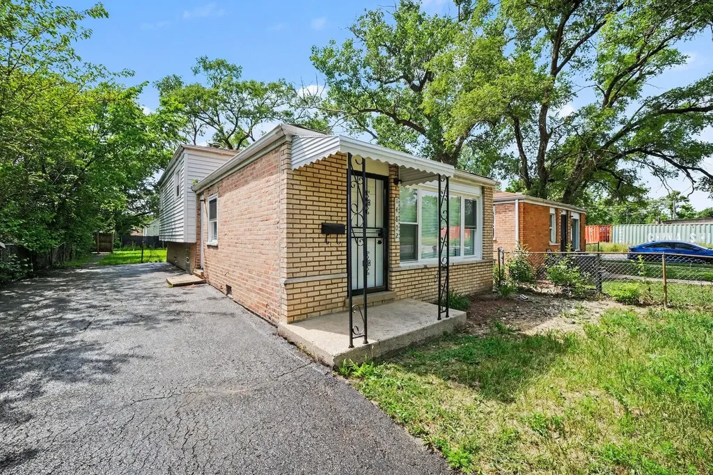 14802 Marshfield Avenue Harvey IL 60426
