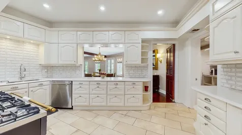 570 Hathaway Circle Lake Forest IL 60045