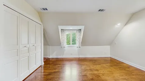570 Hathaway Circle Lake Forest IL 60045