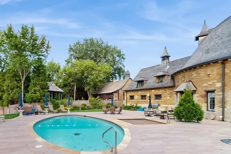 570 Hathaway Circle Lake Forest IL 60045