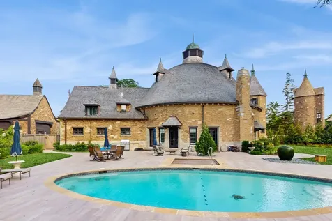 570 Hathaway Circle Lake Forest IL 60045