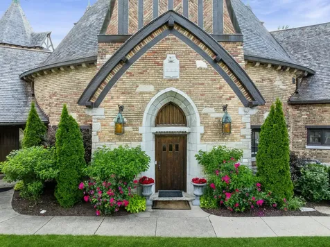 570 Hathaway Circle Lake Forest IL 60045