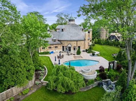 570 Hathaway Circle Lake Forest IL 60045