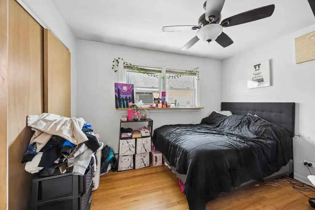2209 North Long Avenue Chicago IL 60639