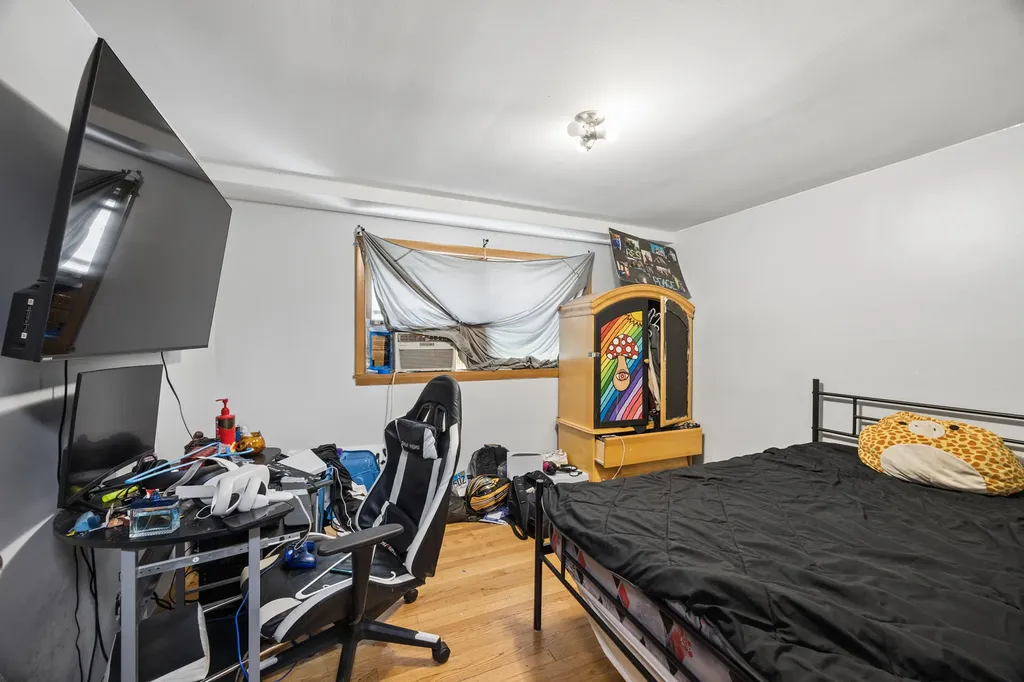 2209 North Long Avenue Chicago IL 60639