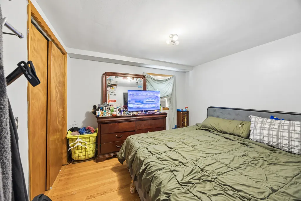 2209 North Long Avenue Chicago IL 60639
