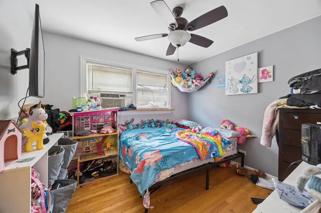 2209 North Long Avenue Chicago IL 60639