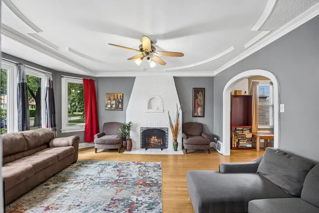 10745 South Church Street Chicago IL 60643