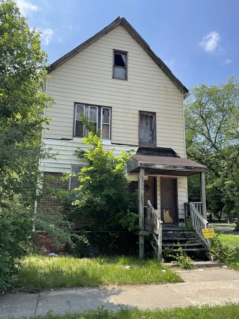 5802 South May Street Chicago IL 60621