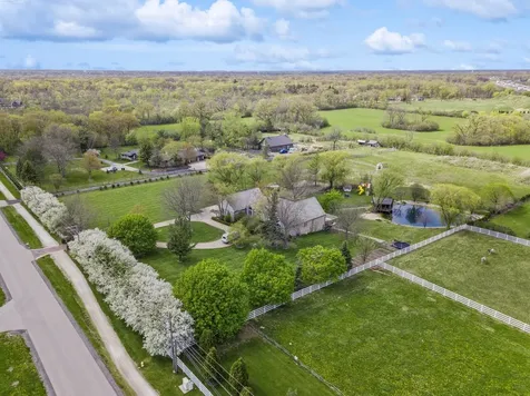14080 West Old School Road Mettawa IL 60048