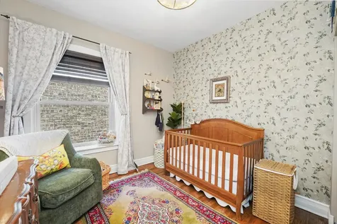 716 West Barry Avenue Chicago IL 60657