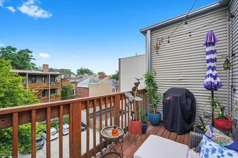 716 West Barry Avenue Chicago IL 60657