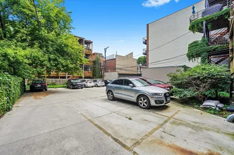 716 West Barry Avenue Chicago IL 60657