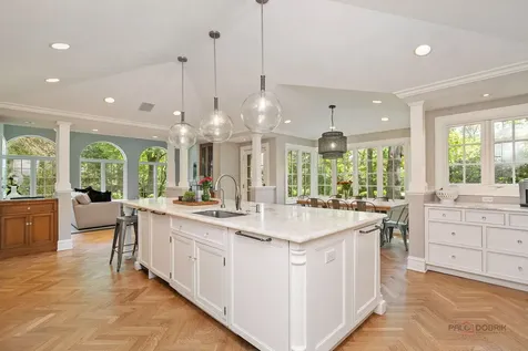 285 West Westminster Avenue Lake Forest IL 60045