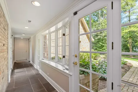 285 West Westminster Avenue Lake Forest IL 60045