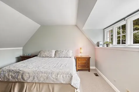 285 West Westminster Avenue Lake Forest IL 60045