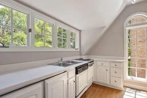 285 West Westminster Avenue Lake Forest IL 60045