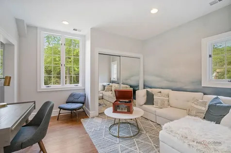 285 West Westminster Avenue Lake Forest IL 60045