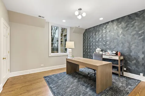285 West Westminster Avenue Lake Forest IL 60045
