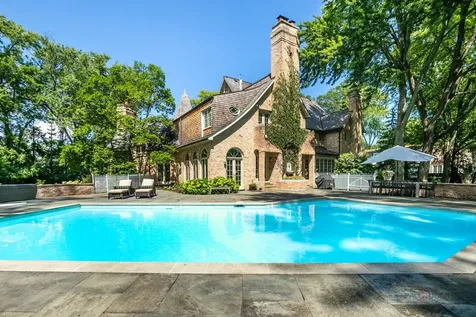 285 West Westminster Avenue Lake Forest IL 60045