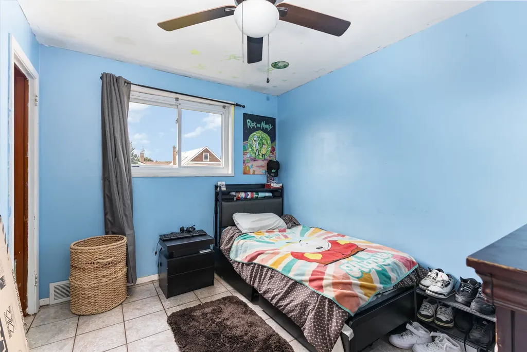 8100 South Kildare Avenue Chicago IL 60652