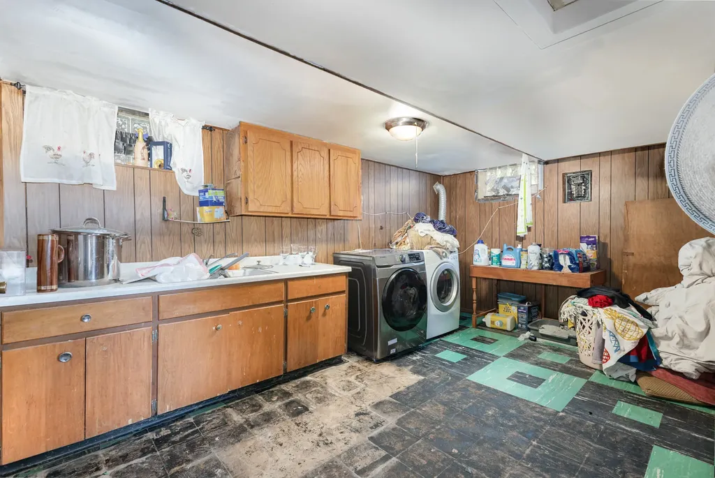 8100 South Kildare Avenue Chicago IL 60652
