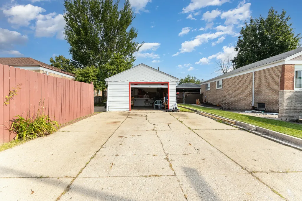 8100 South Kildare Avenue Chicago IL 60652