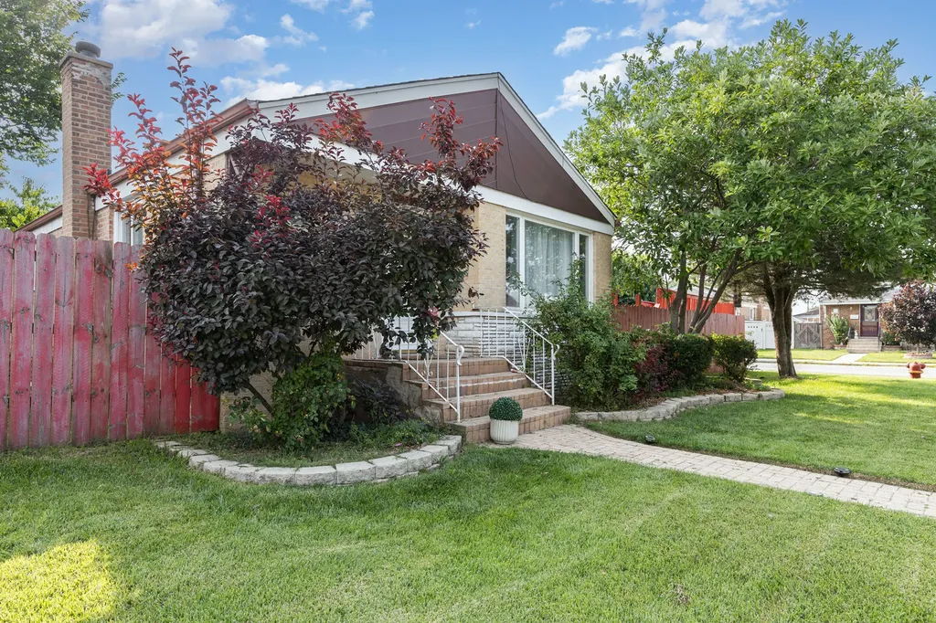 8100 South Kildare Avenue Chicago IL 60652