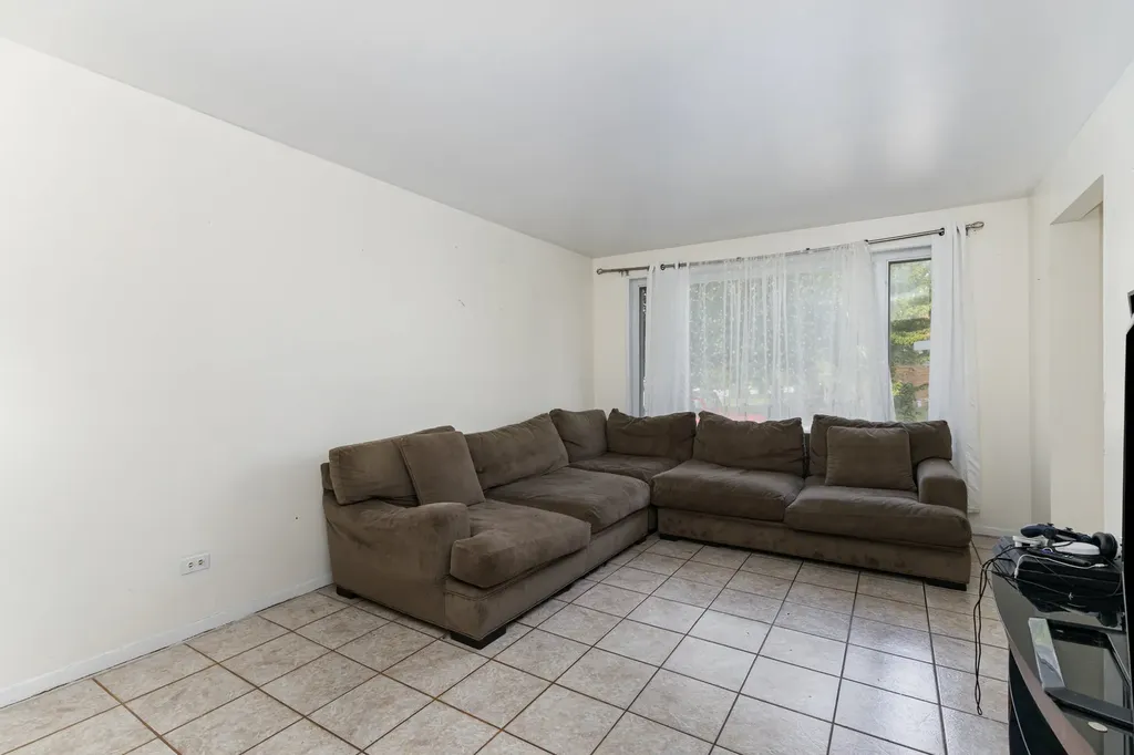 8100 South Kildare Avenue Chicago IL 60652