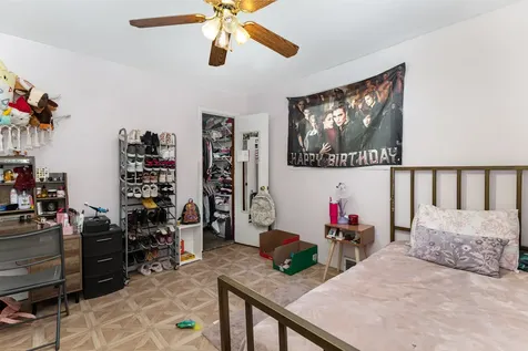 8100 South Kildare Avenue Chicago IL 60652