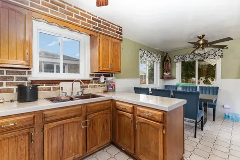 8100 South Kildare Avenue Chicago IL 60652