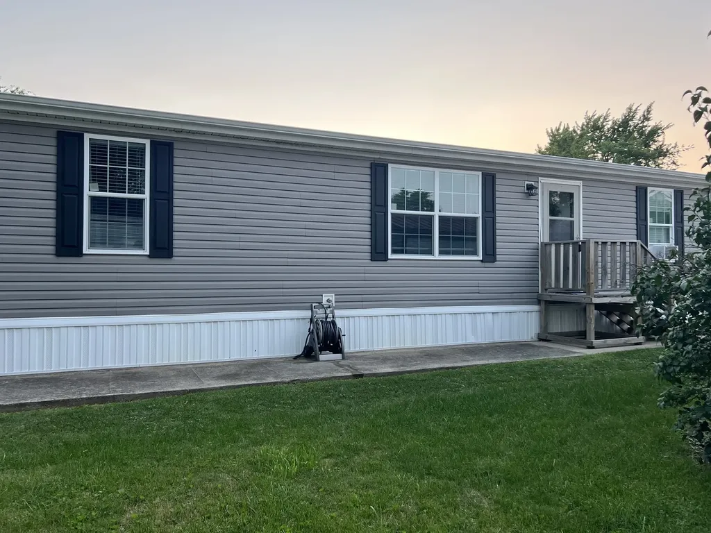 315 Avenue F Avenue Bloomington IL 61704