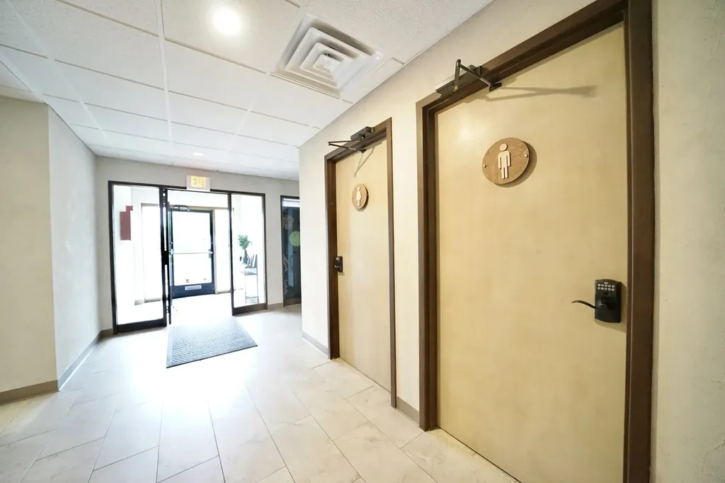 490 West Lake Street Roselle IL 60172