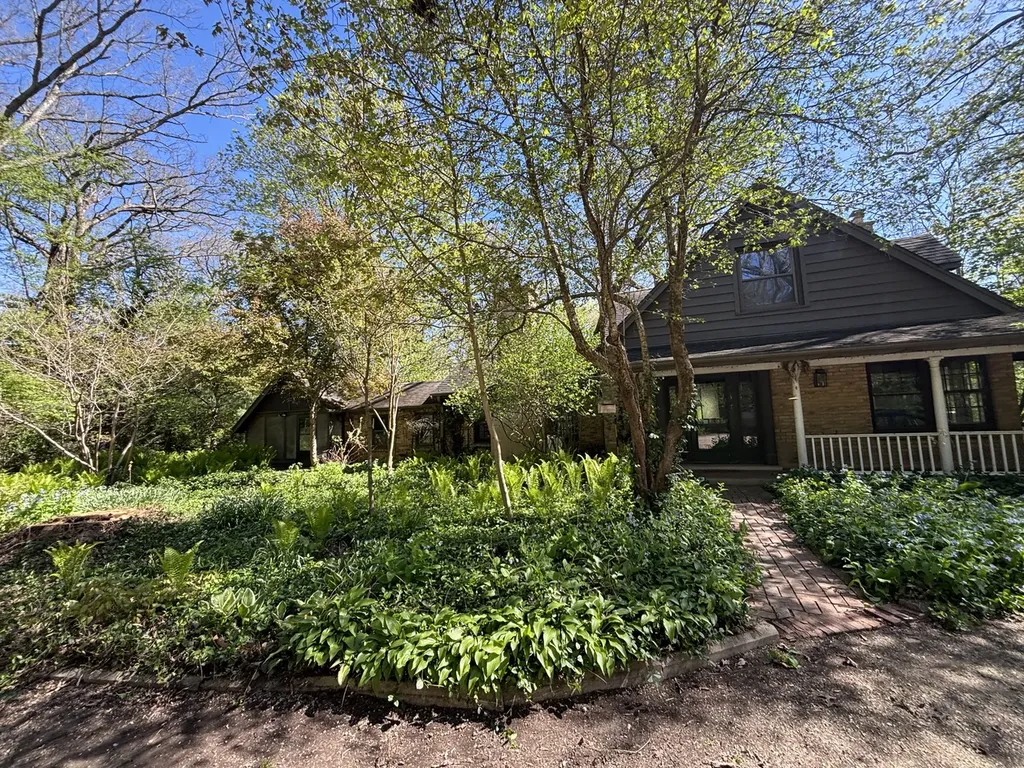 29W101 Morris Court Warrenville IL 60555