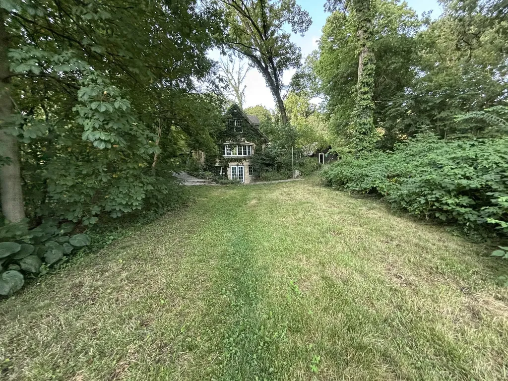 29W101 Morris Court Warrenville IL 60555