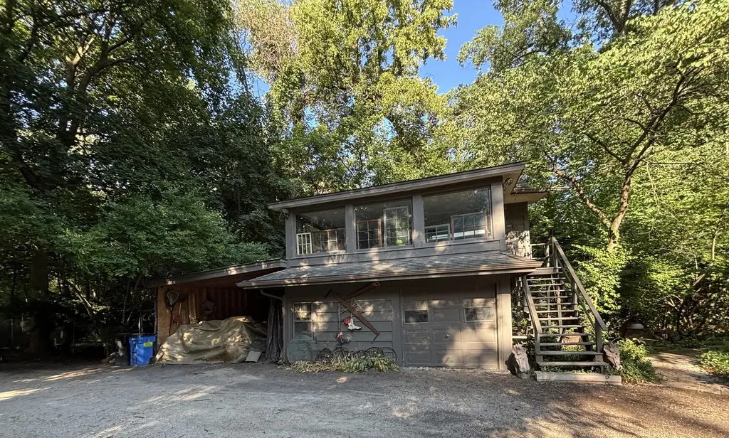 29W101 Morris Court Warrenville IL 60555