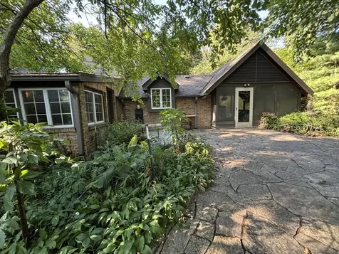 29W101 Morris Court Warrenville IL 60555