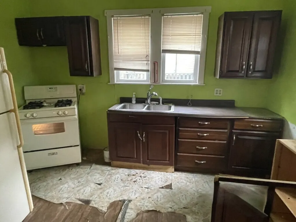 5252 West Ferdinand Street Chicago IL 60644