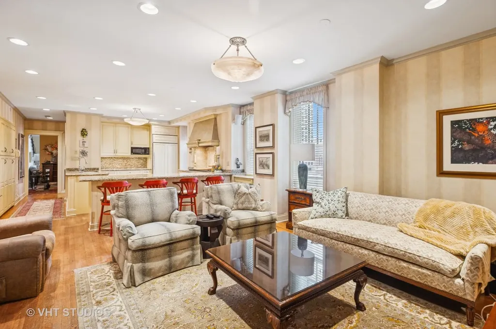 20 East Cedar Street Chicago IL 60610