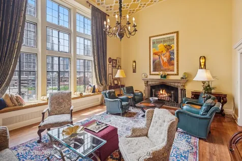 20 East Cedar Street Chicago IL 60610