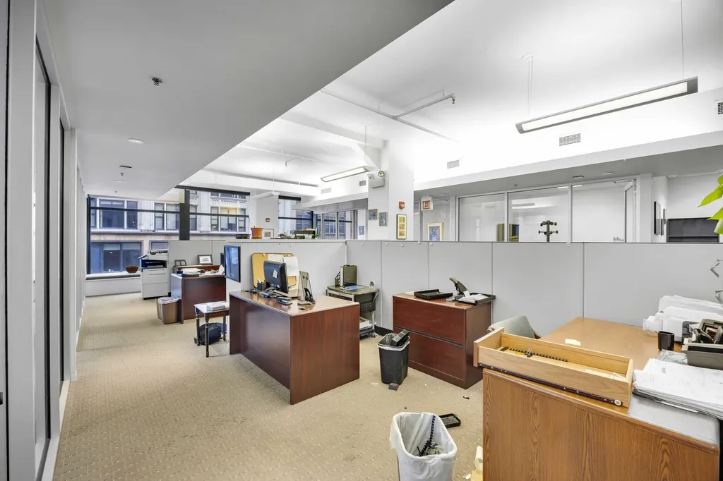 6 East Monroe Street Chicago IL 60603