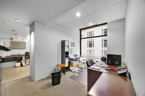 6 East Monroe Street Chicago IL 60603