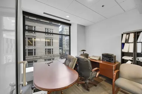 6 East Monroe Street Chicago IL 60603