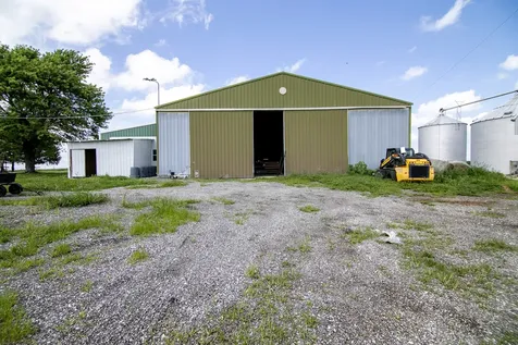 3740 N 1300 East Road Kempton IL 60946
