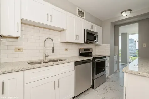601 East 32nd Street Chicago IL 60616